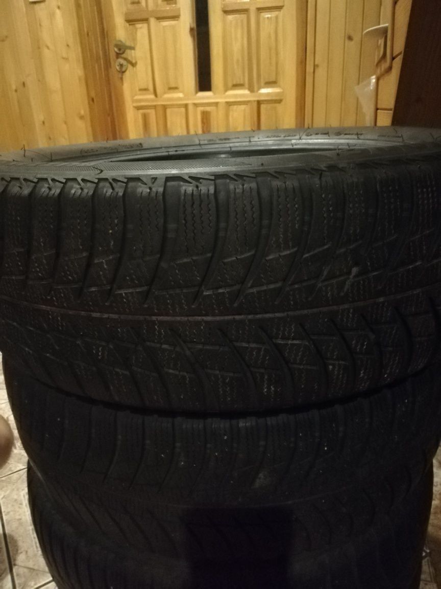 Komplet opon Bridgestone Blizzak 4 szt rozmiar 15 rok 2014