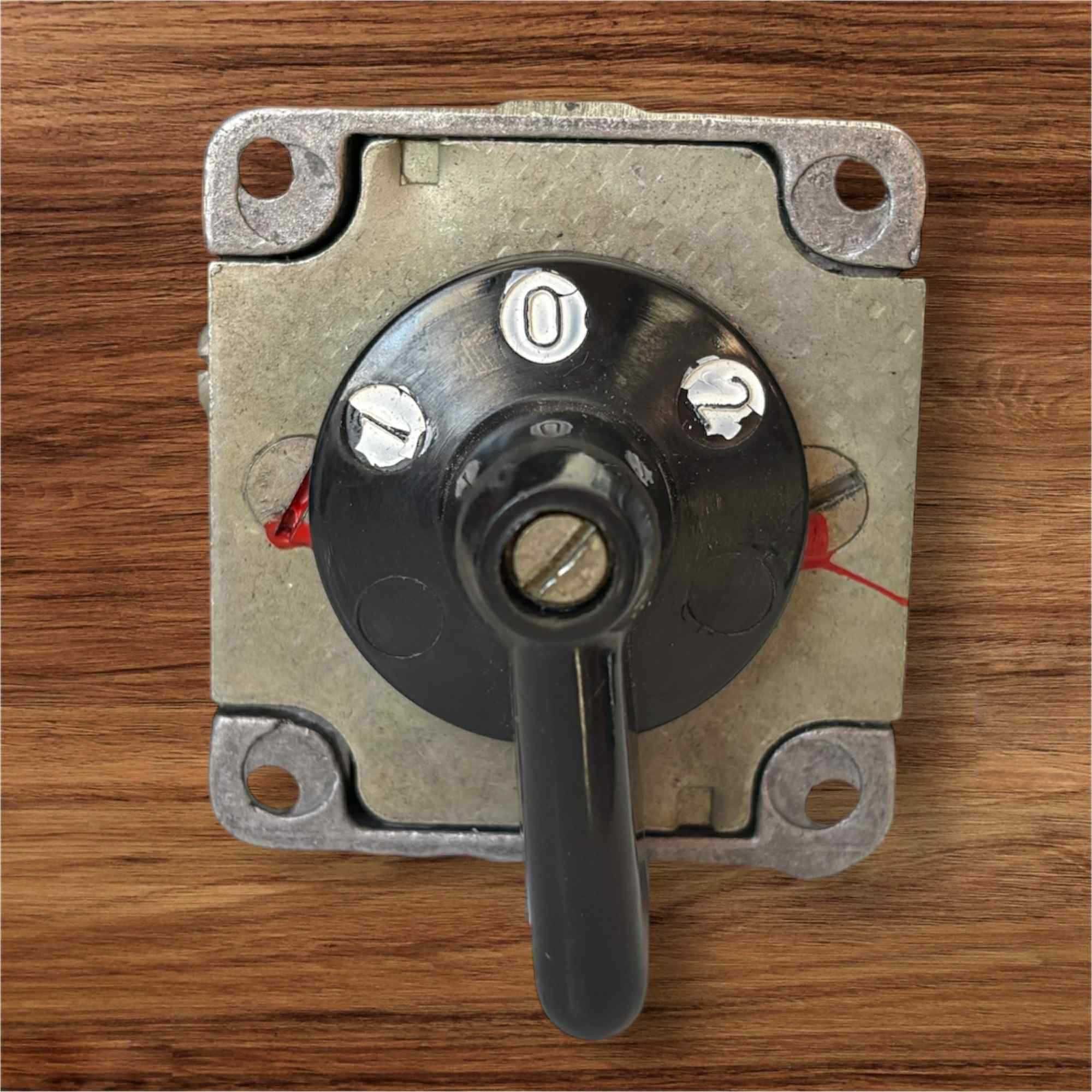 Łącznik krzywkowy LUMEL Łuk 25-41 25A 500v