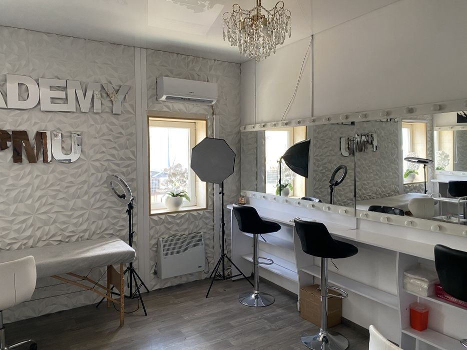 Продам успішну навчальну студію краси