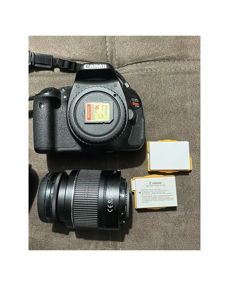 Canon T3i/ com lente retratil
