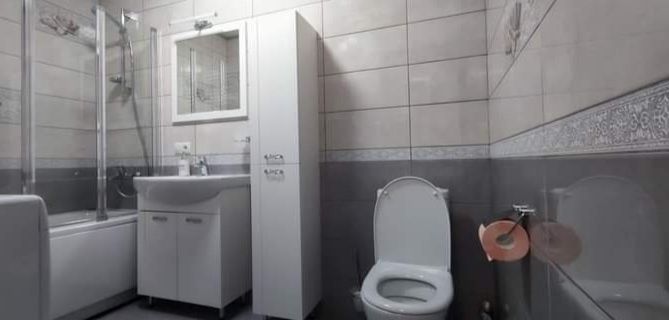 Квартира Вокзал.ЦЕНТР ..Подобово  НА ПАРУ  ГОДИН Звітні  документи