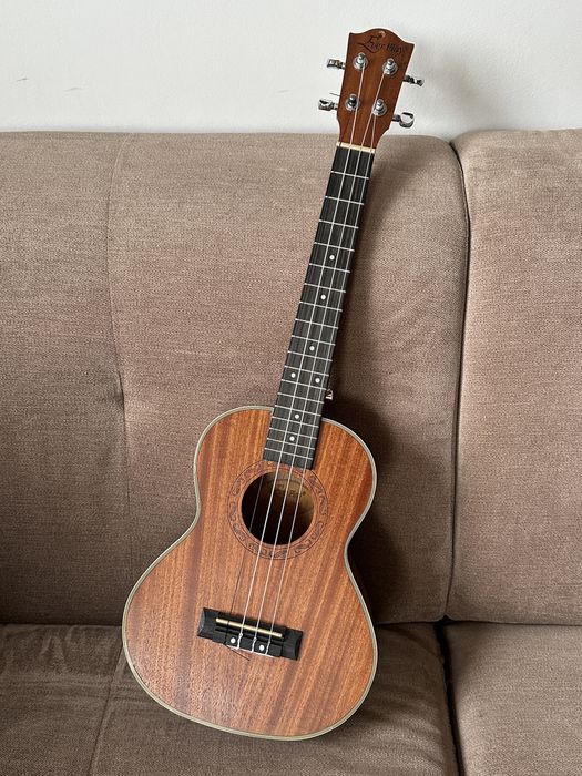 Ukulele tenorowe EverPlay model UK-26-30