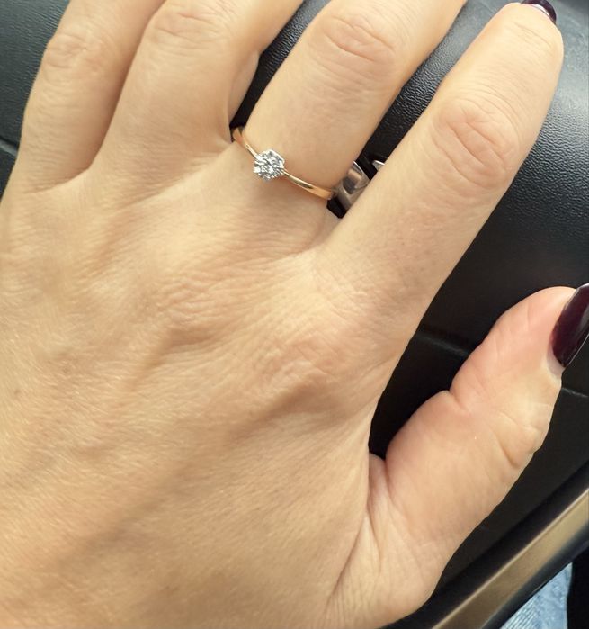 Каблучка з діамантами