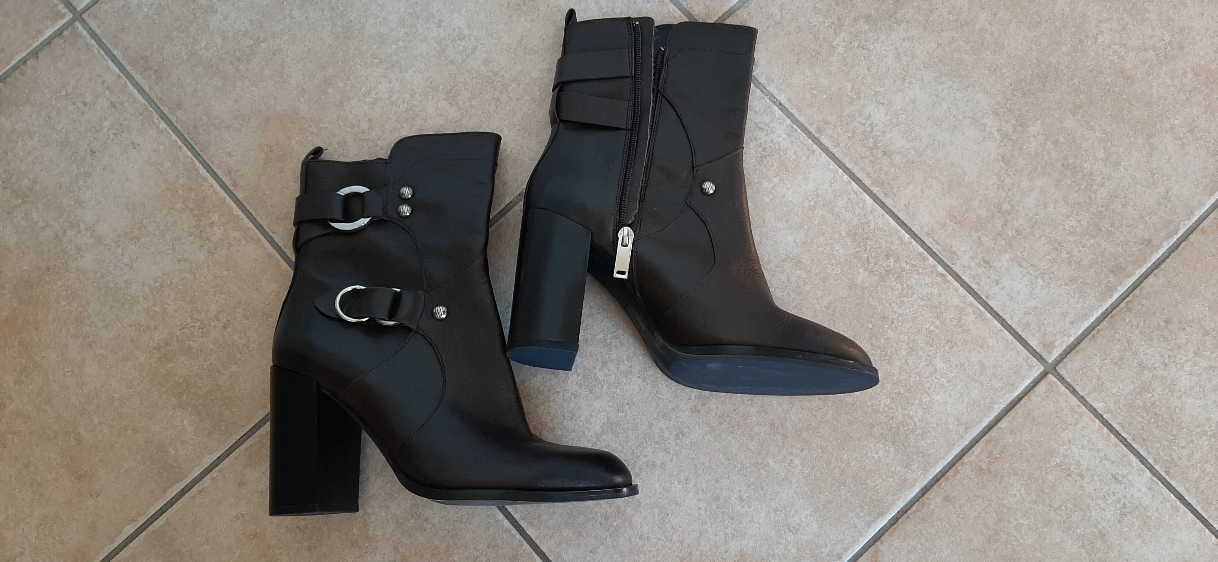 Botas de senhora - ZARA - Novas