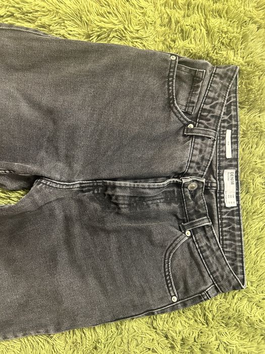 Джинси мом bershka