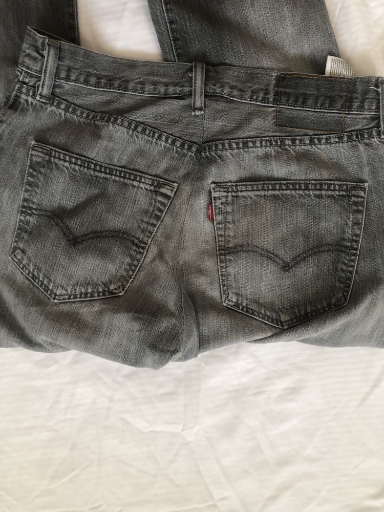 Джинсы levis 501