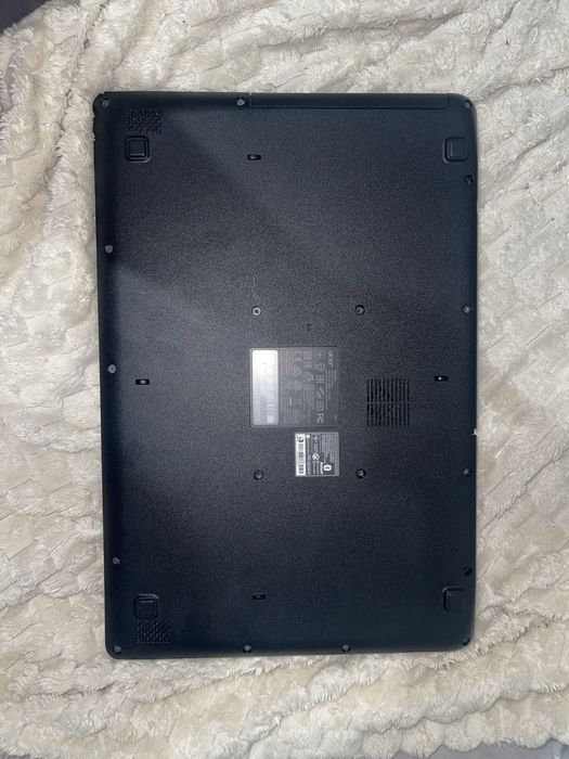 Acer Extensa 2519 (Pentium N3710 / 4 ГБ RAM / 15.6”)