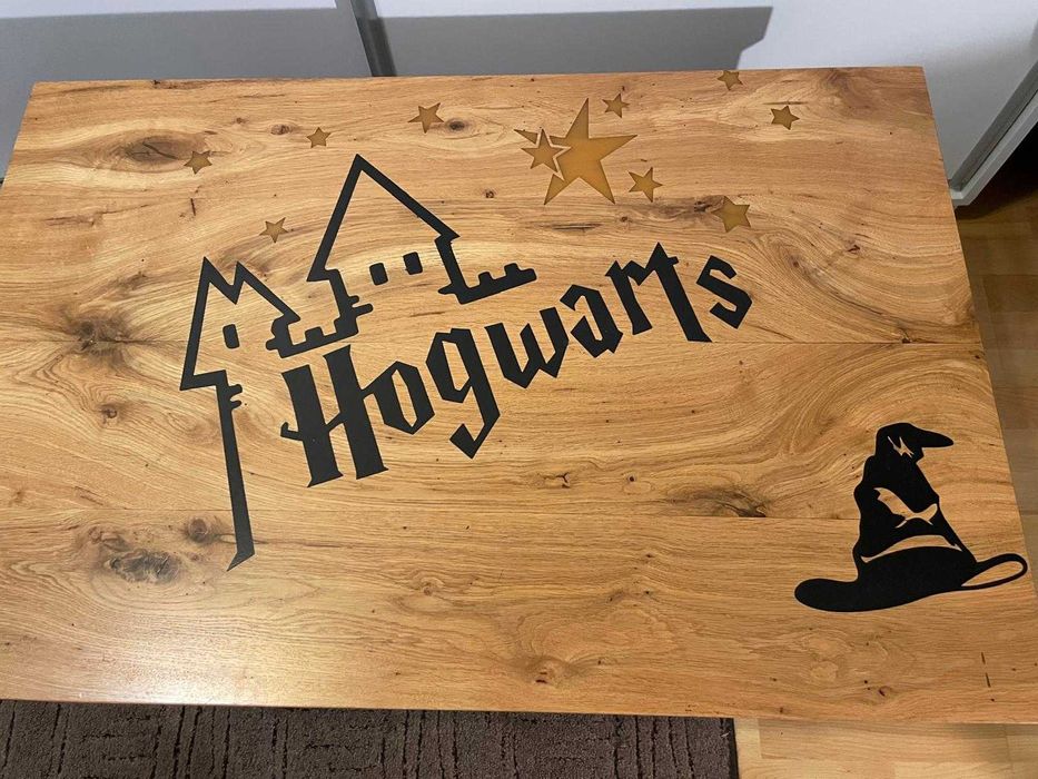 Stolik loftowy dla fanów Harrego Pottera