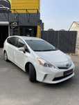Сдам в аренду Toyota Prius V 2012г