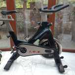 Sprzedam rower spiningowy Tomahawk w doskonałym stanie.