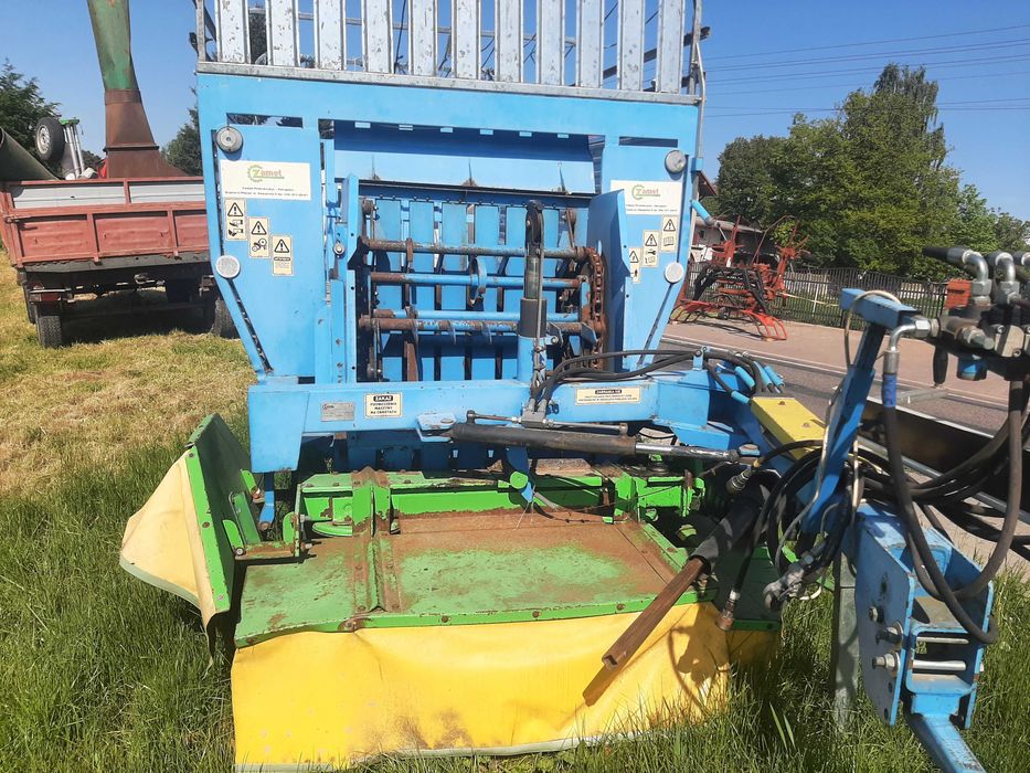 Przyczepa samozbierająca, kosząca