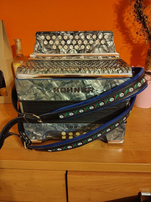 Heligonka Hohner club 4