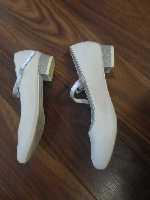 Sapatos cerimónia menina tamamho 36