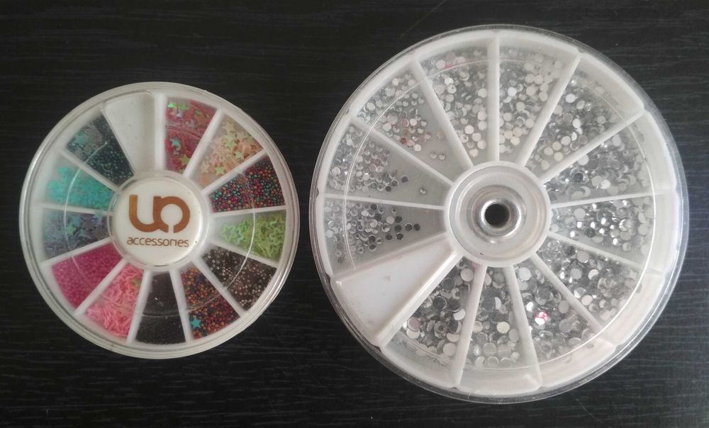 Украшения (стразы, блёстки) для ногтей