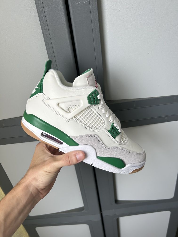 Nike Air Jordan 4 SB Pine Green Tamanho 38.5