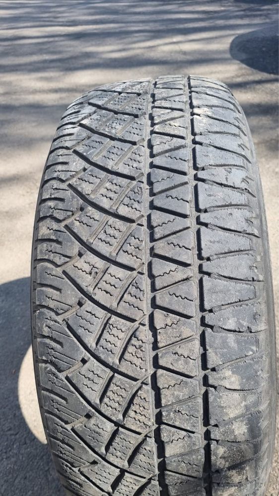 Шины внесезонные б/у Michelin 275/65 r17