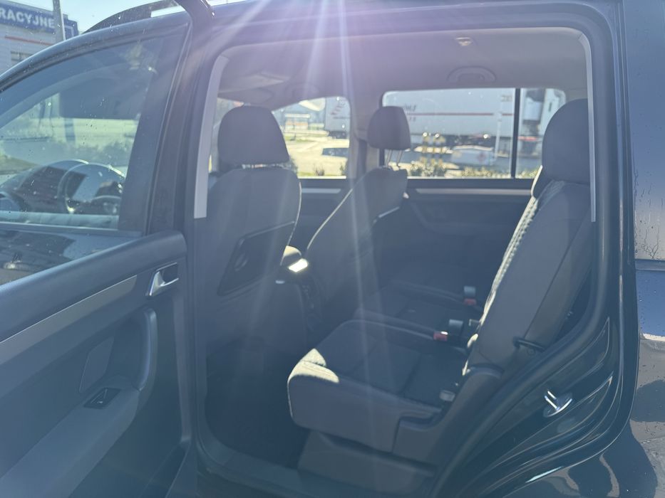 Volkswagen Touran 1.9 Diesel – 2009 r. – zadbany, bogate wyposażenie