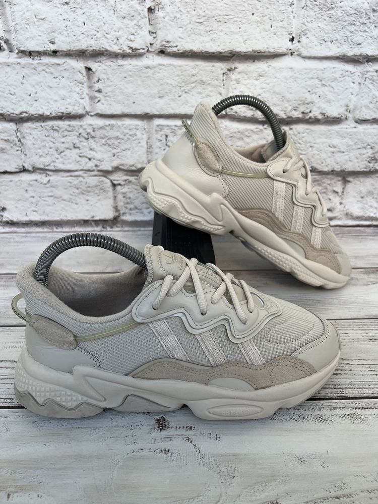 Кроссовки оригінал adidas ozweego 39р.24.5см.