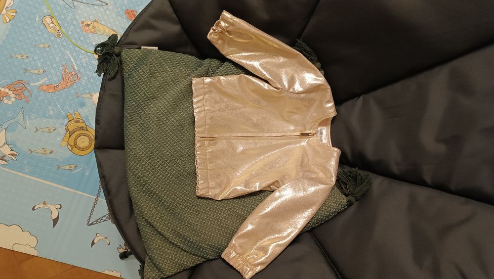 Kurteczka/ bluza dla dziewczynki rozmiar 74