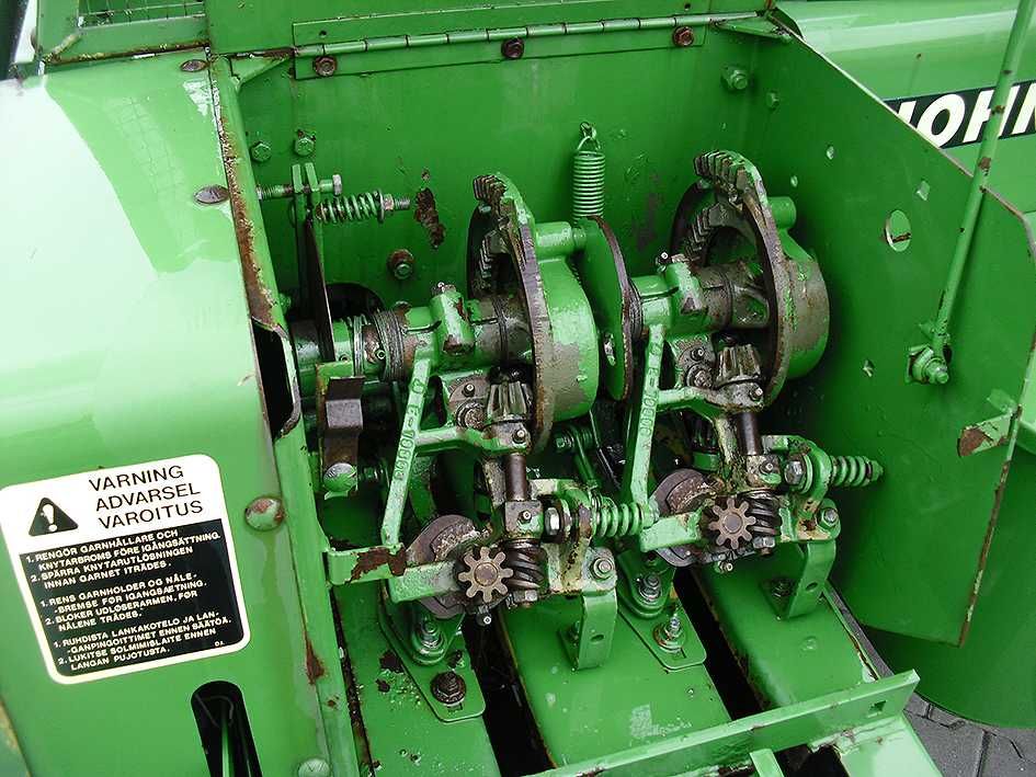 Пресс подборщик John Deere 339 (Тюкопрес, Прес підбирач)