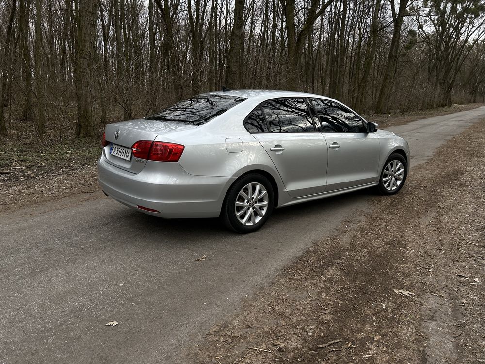 VW Jetta 2.5, газ/бензин