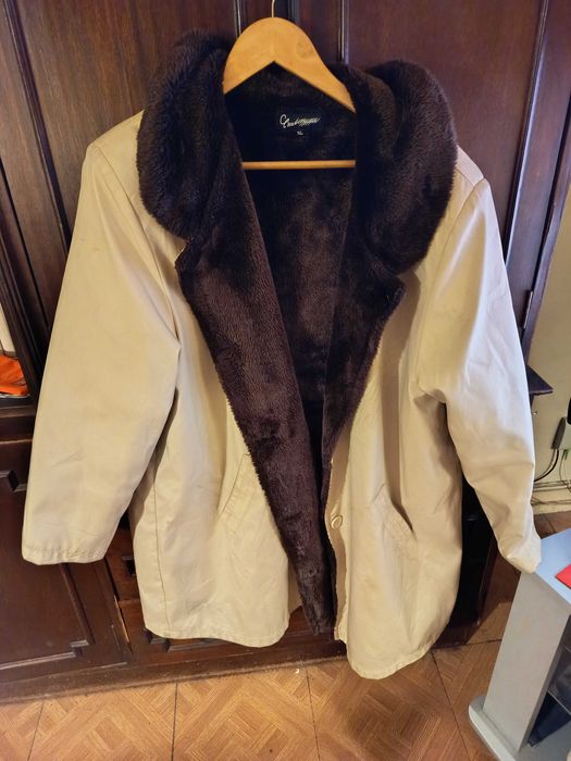 Gabardina nova com pelo
