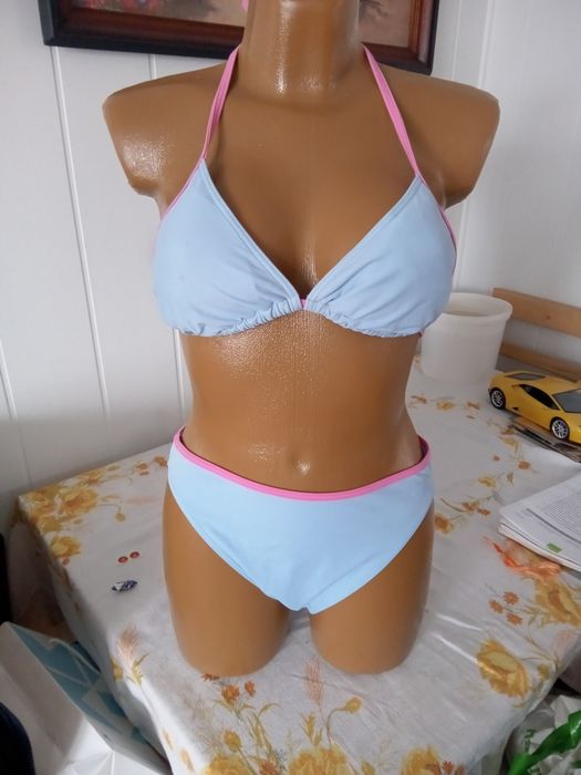 Nowy strój kąpielowy dwuczęściowy