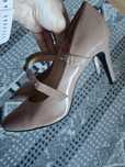 Buty szpilki nude 39 Deichmann