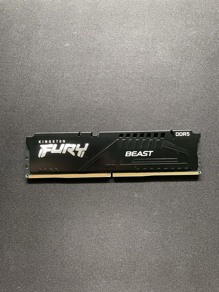 Оперативная память (ОЗУ) Kingston Fury Beast Black 16 Gb DDR5 5600MHz