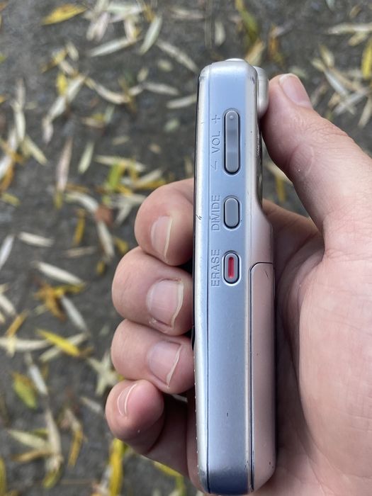 Продам диктофон Sony ICD-BX140