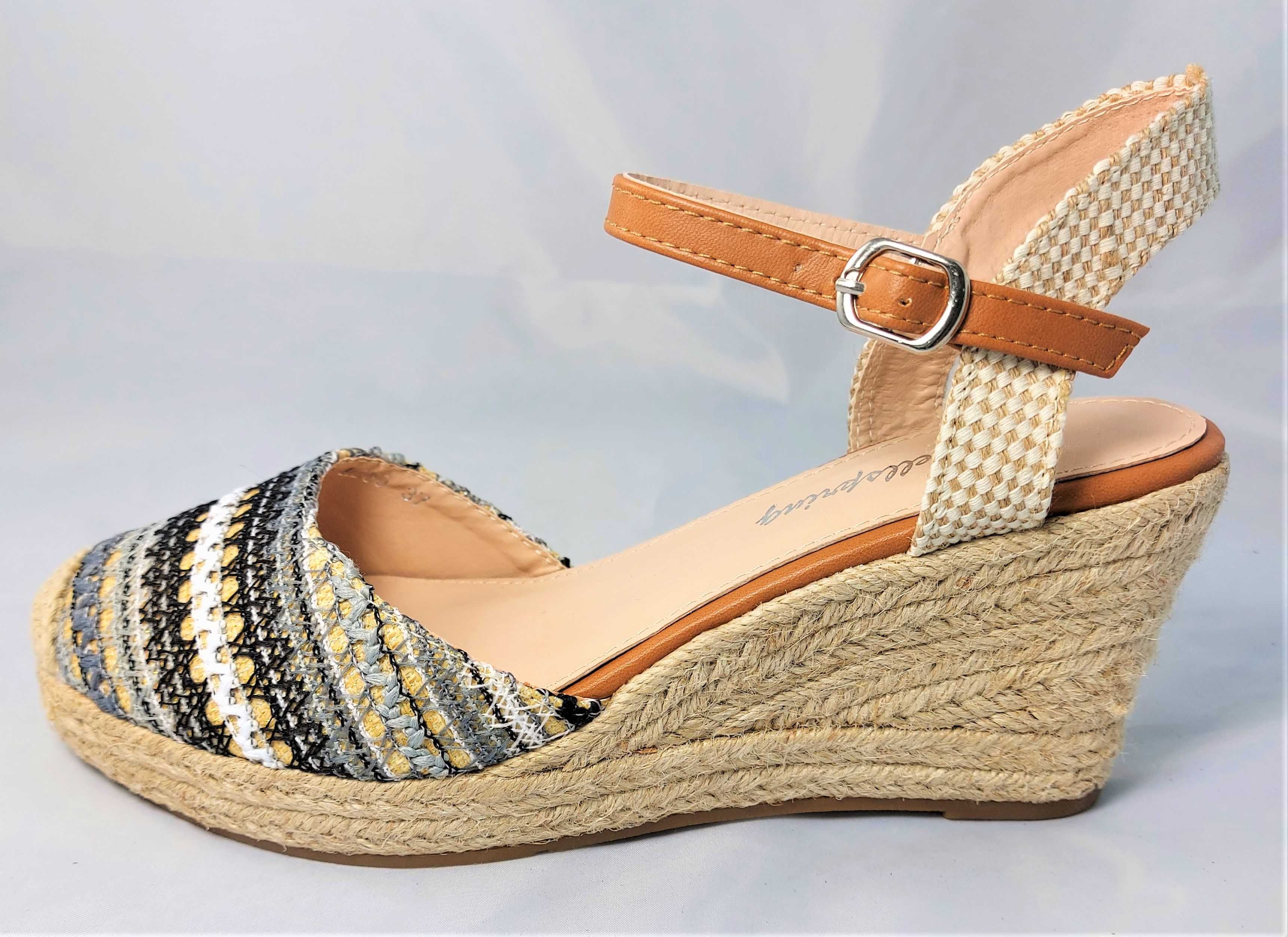 Espadryle na koturnie