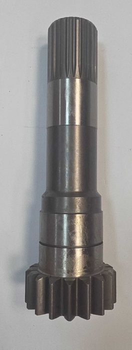 Wałek sprzęgła 17 zębów / 25 frezów