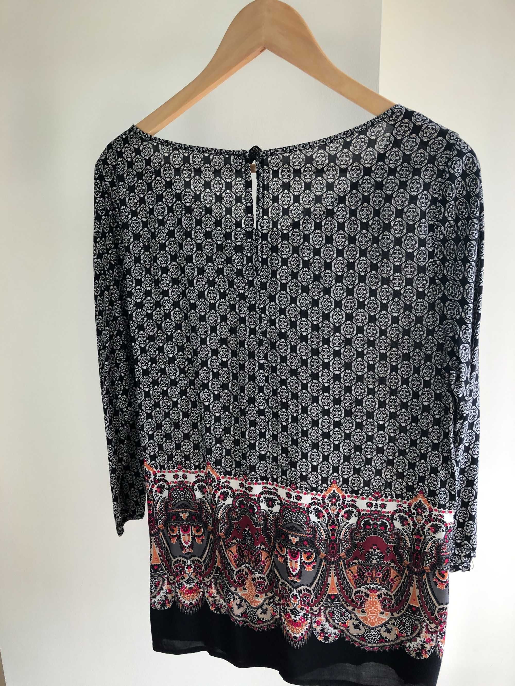 Blusa preta com estampado, da Stradivarius, Tamanho M