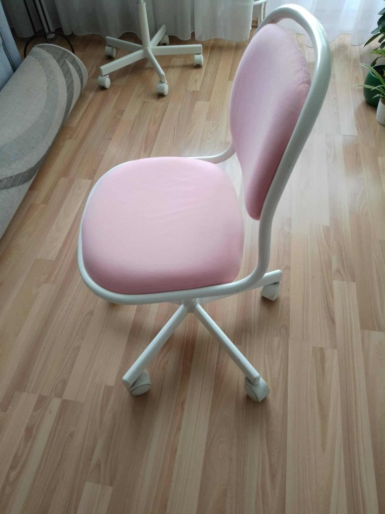 Dziecięce krzesełko biurkowe Ikea Orfjall Pink
