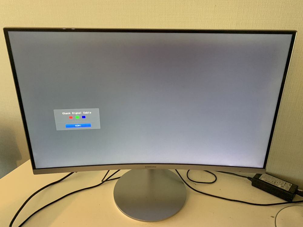 Monitor SamsungCF591, curved