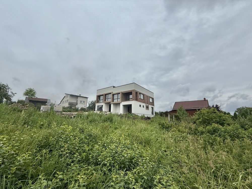 Продаж котеджу( дуплекс) в Зубрі