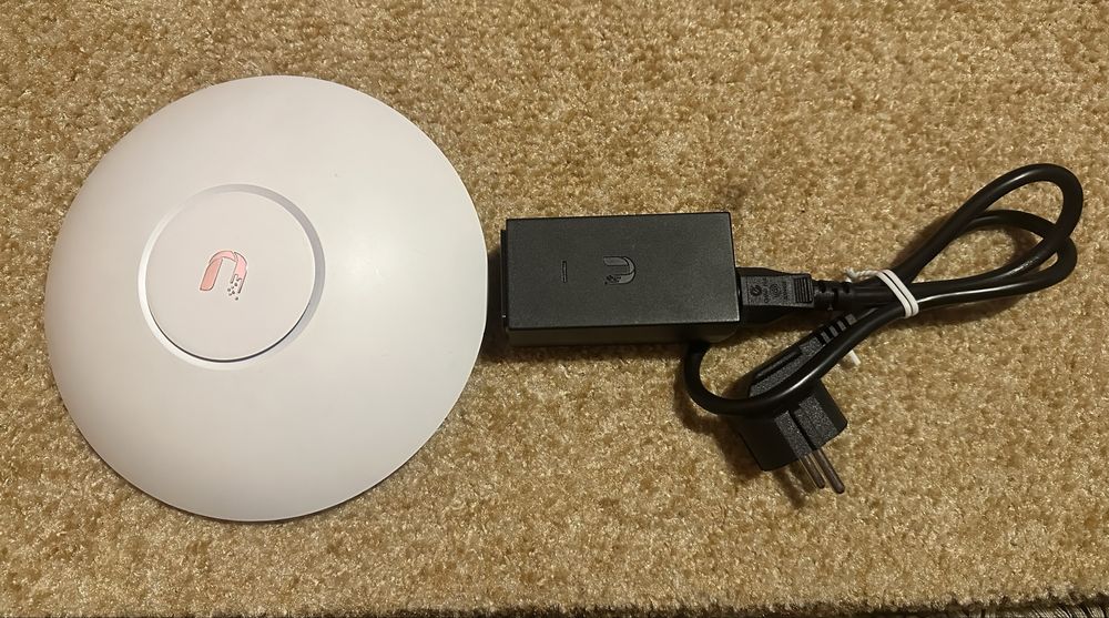 Точка доступа UniFi AP AC LR