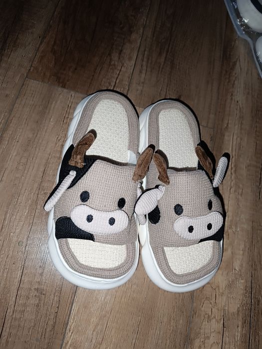 Nowe kapcie papcie Krówki uszka Modne i wyjątkowe 38