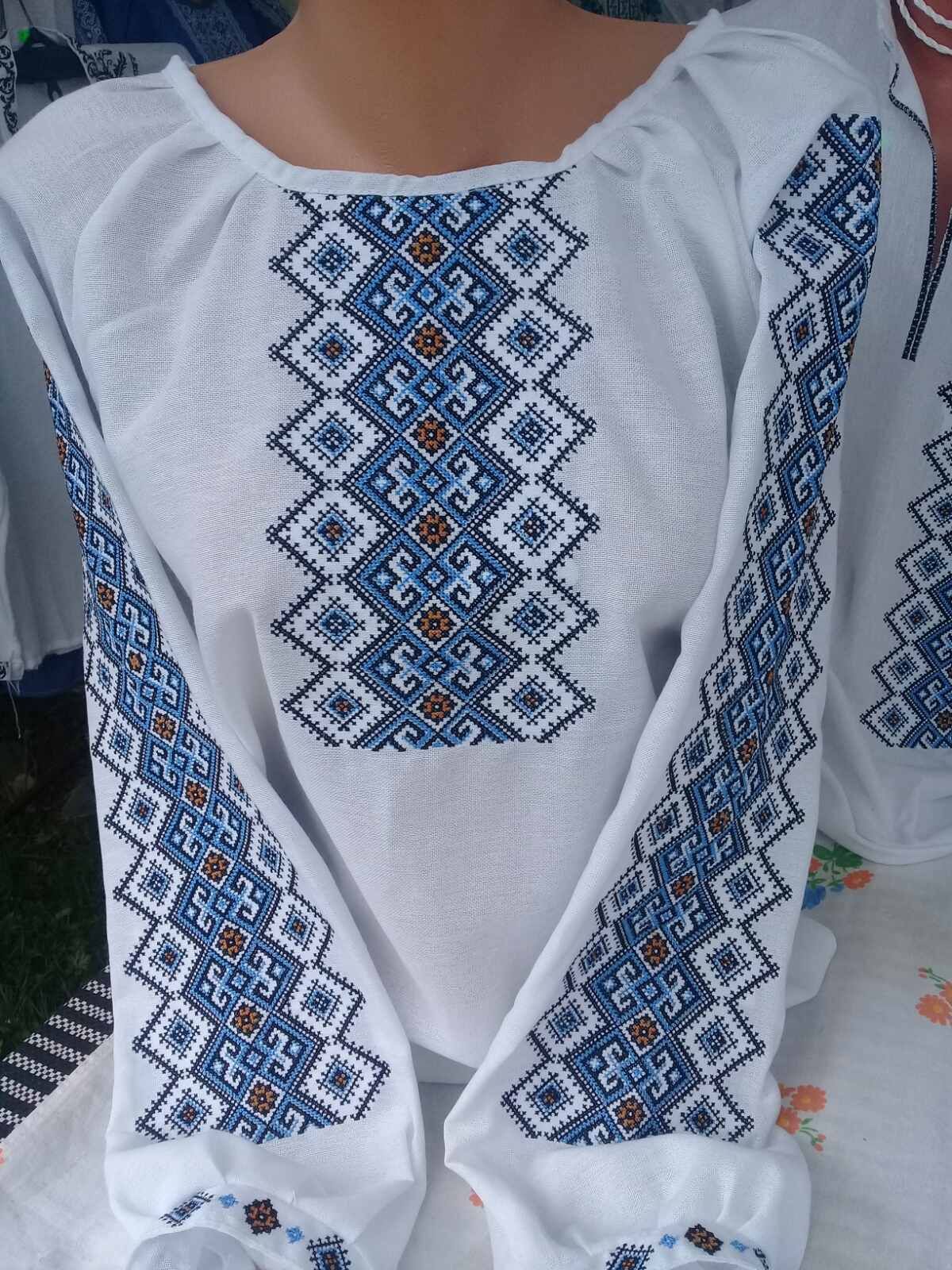Сорочка вишита жіноча