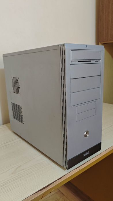 Komputer Gigabyte Z370 i3 8100, 16gb DDR4 128SSD+512HDD WIN11