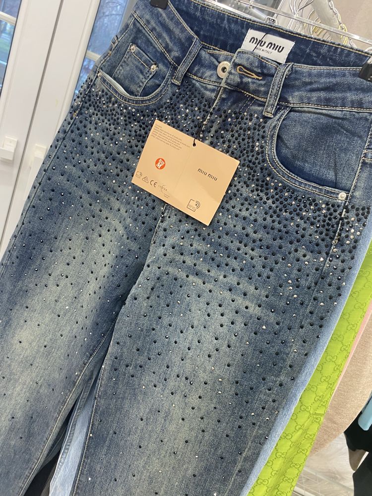 Джинсы в стиле miu miu