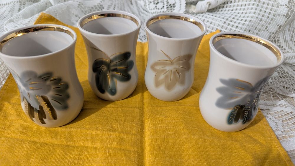 Стаканы . Фарфор. Полонное.