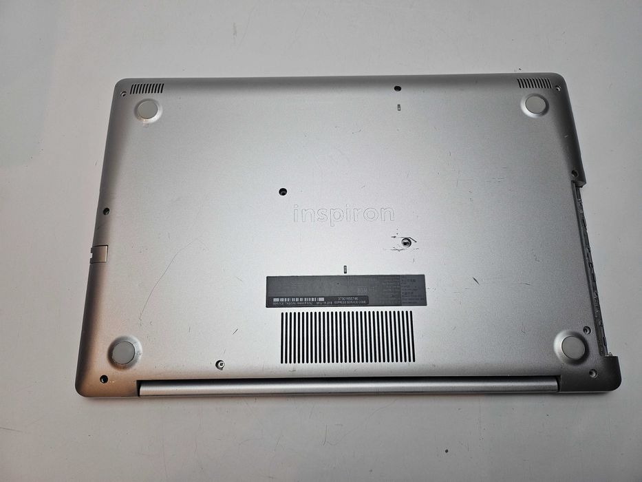 A404] Laptop Dell Inspiron 5570 i7-8550U Radeon R7 M460 4GB