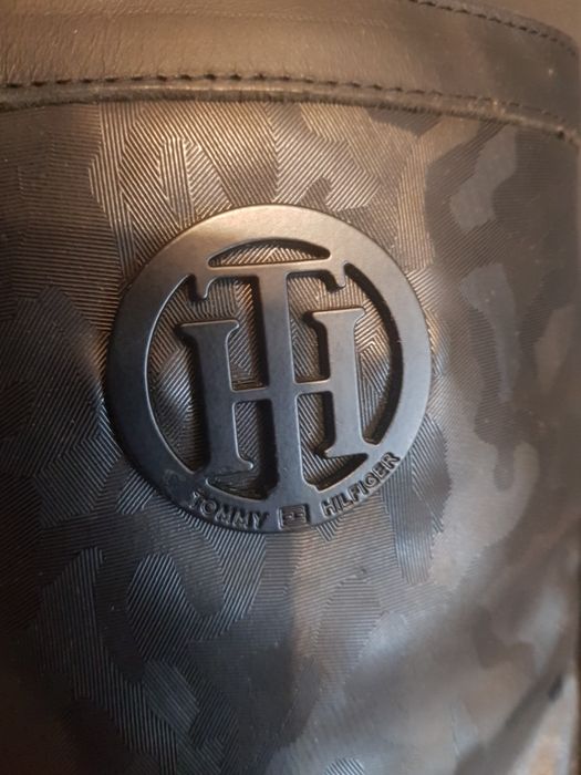 Buty zimowe kozaki śniegowce 37 Tommy Hilfiger.