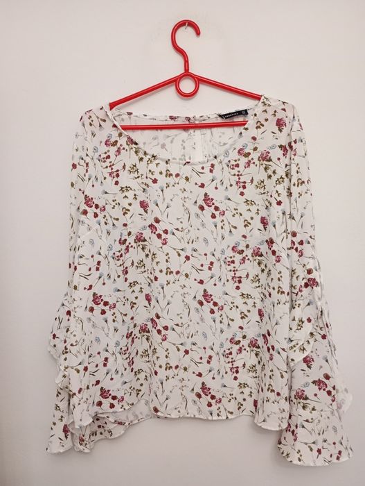 Piękna koszula w kwiaty