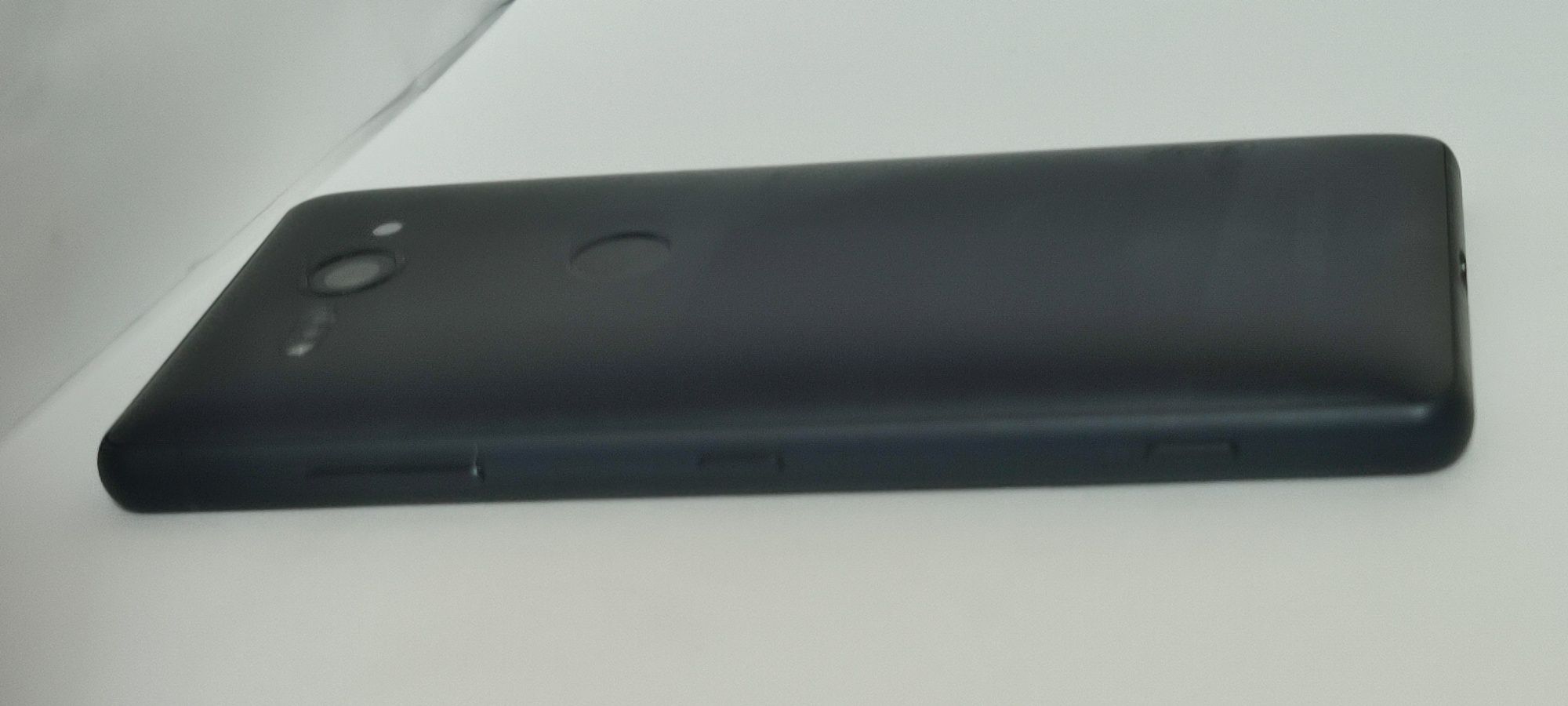 Sony Xperia XZ2 Compact 64 ГБ / 4 ГБ