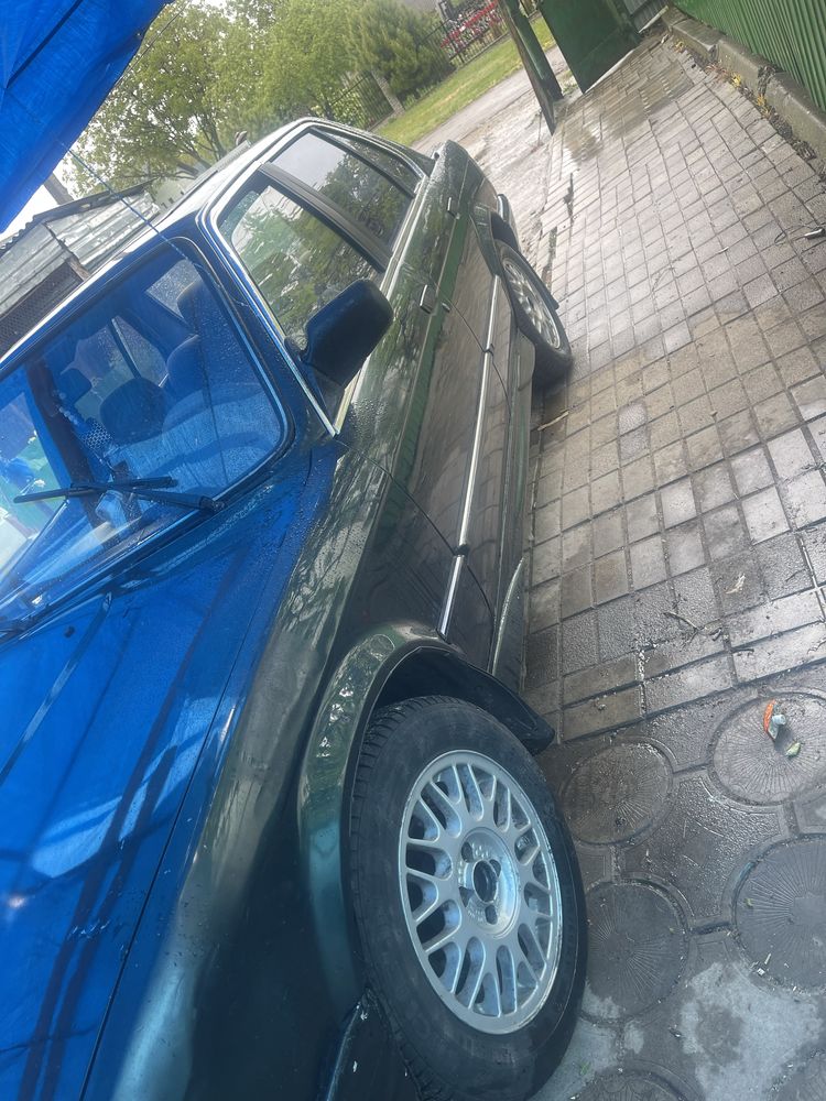 Продам авто бмв 30