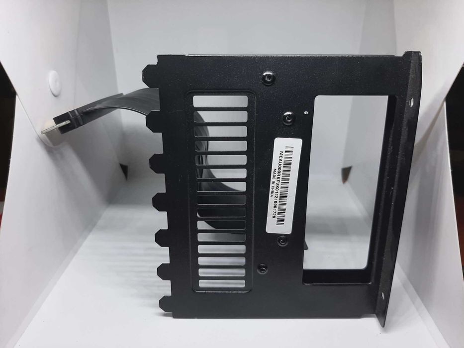 Cooler Master Uchwyt do karty graficznej + Riser