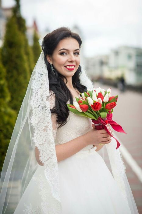 Дизайнерское шикарно свадебное платье размер S