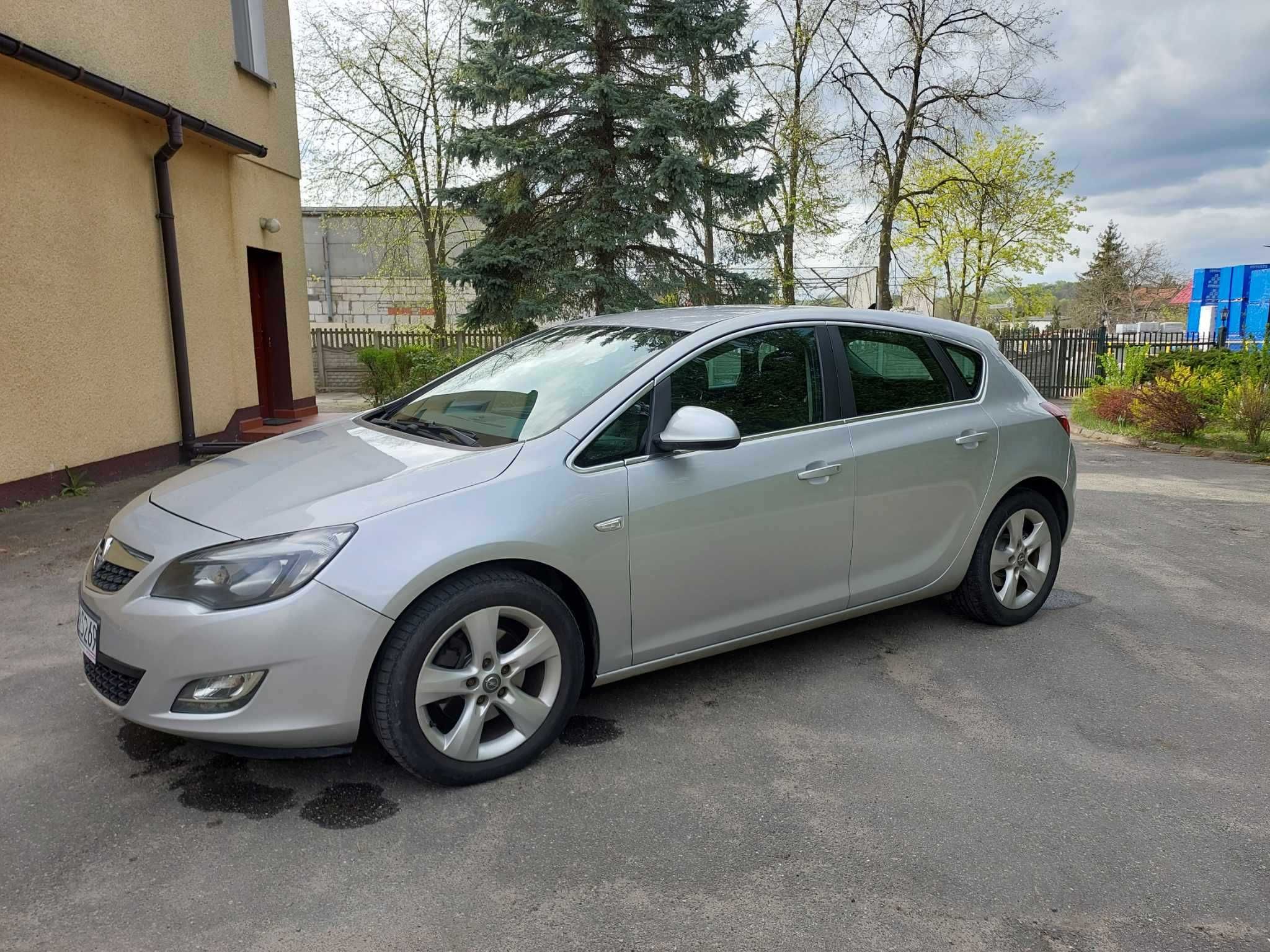 Opel Astra J 2010 rok, 1.7